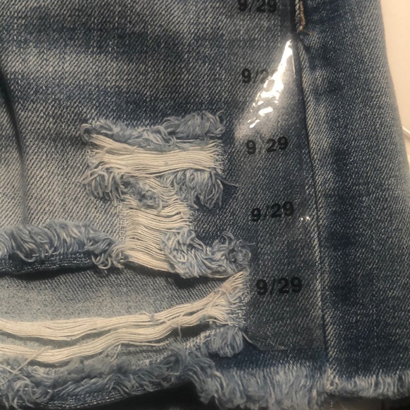 Dream button fly distressed shorts - Picture 5 of 12